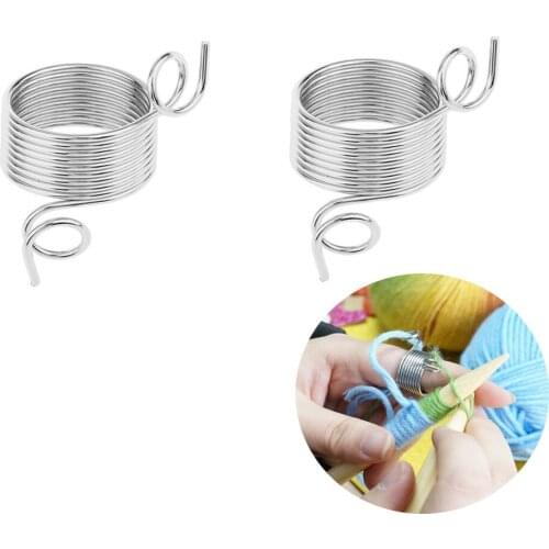 2PCS Metal Ring Finger Yarn Holder Knitting Loop Crochet Ring Finger Splitter Thimble Knitting Sweaters DIY Craft Sewing Tool