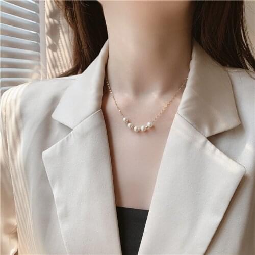 Korea New Design Fashion Jewelry Simple White Pearl Pendant Necklace Elegant Women Sexy Clavicle Necklace