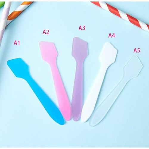 100pcs Facial Cream Mask Tip Spatulas Makeup Frosted Cosmetic Skin Care Facial Cream Scoops for Mixing and Sampling