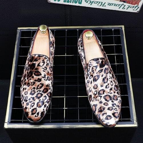 Mens leisure breathable party banquet dress velvet leather shoes slip on smoking slippers lazy shoe trend summer loafers zapatos