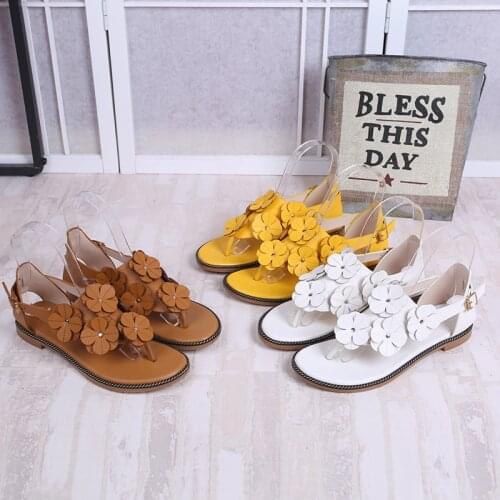 YMECHIC Summer 2020 Fashion Cheap Lovely Flower Design Flip Flops Toe Flat Heel Sandals Women Apricot White Ladies Party Shoes