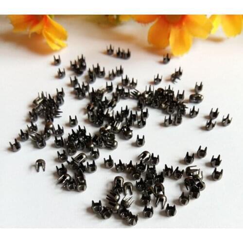 500pcs/lot 3mm black / Silver Color Metal Riveting Round Stud Four Claws Punk Rock Spike DIY Rivet Garment Rivets