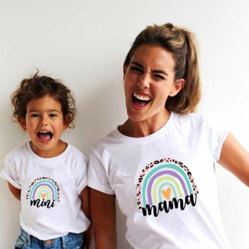 Pink Rainbow Mama and Mini Family Matching Tshirts Summer Short Sleeve Family Look T-shirts Mother and Daughter Fashion Clothes