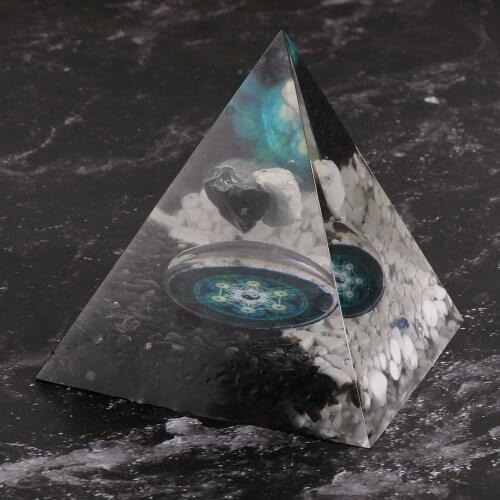 Yin and Yang Orgone Pyramids Obsidian White Turquoises Chips Gravel Orgonite Buddha Tai Chi Energy Feng Shui Decoration Pyramid