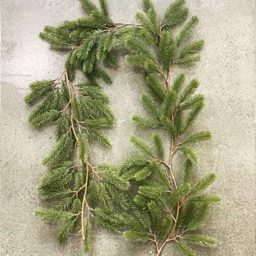 Smr Wreaths On The Door China
