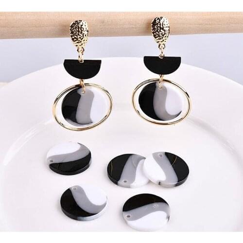 Japanese and Korean Harold black dark Bagua pattern acrylic round DIY earrings earrings pendant material