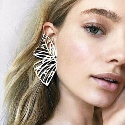Chic Exaggerated Hollow Butterfly Earrings for Women Vintage Creative Geometric Stud Earrings Ladies Ear Jewelry Brincos YG240