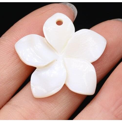 5pcs Natural Flower White Flower Shell Pendant Mother of Pearl Shell Charms for DIY Necklace Earring Jewelry Making Craft Decor