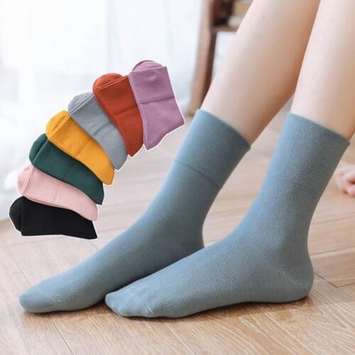 Autumn Winter Cute Acrylic Casual Solid Color Woman Middle Tube Socks Kawaii Comfortable Candy Ladies Sokken Trendy Cute Socks
