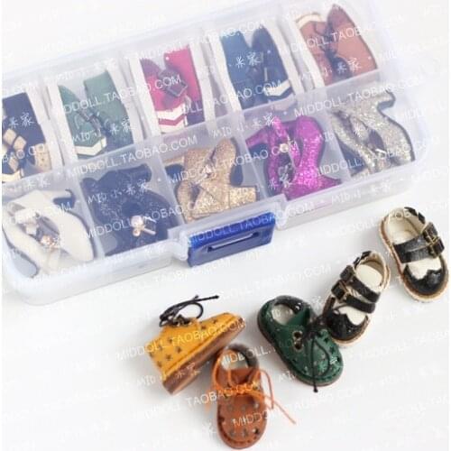Blythes doll accessories are suitable for the 1/6 OB11 1/8 of the fashion new baby with 10 boxes of shoe box doll accessories