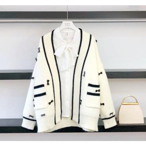 V-neck sweater cardigan womens 2021 autumn and winter fashion new style outer bow retro Korean long-sleeved knitted jacket