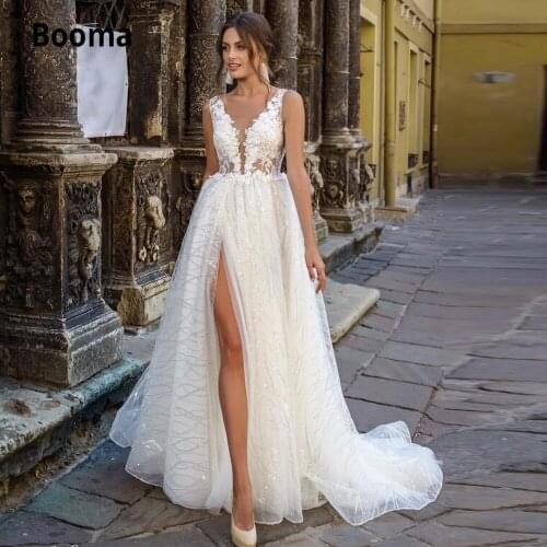 Booma Sleeveles Bohemian Wedding Dresses Boho 2019 V-neck Back Ilusion Lace 3D Flowers Sequins Beach Bridal Gowns High Split