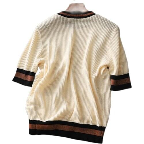 Summer hot styles are comfortable and cool and will breathe! Strong twist cotton jacquard texture contrast knitted T-shirt