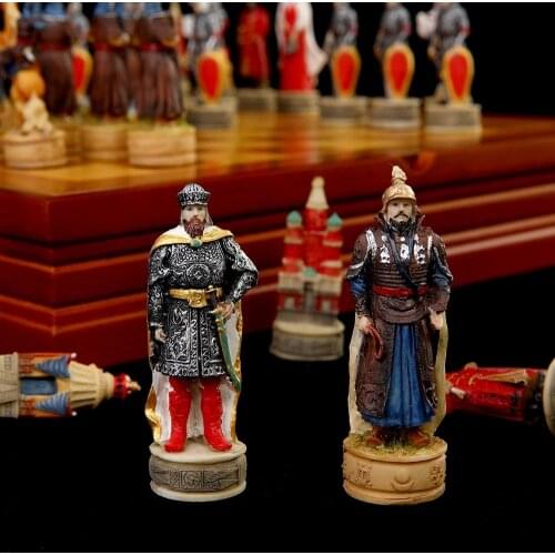 Chess set Medieval Knight War Theme Toy Puzzle Game Multiplayer Party Luxury Hand-painted Resin Character Luxury Gift Collection