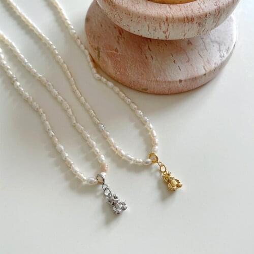 Lispector Women's Medallions