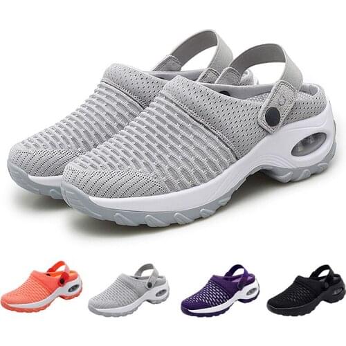 Hot Sale Clogs Women Sandals Crocse Shoes EVA Lightweight Colorful Shoes for Summer Beach Women Sandals