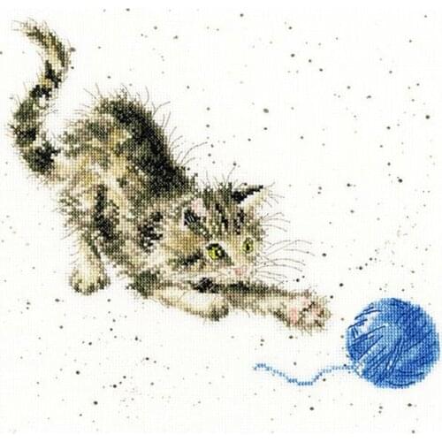 Customized Embroidery Kitten with a Ball of Wool Cross Stitch Pattern Cat with 100% Cotton Floss & Free Shipping for Wall Decor