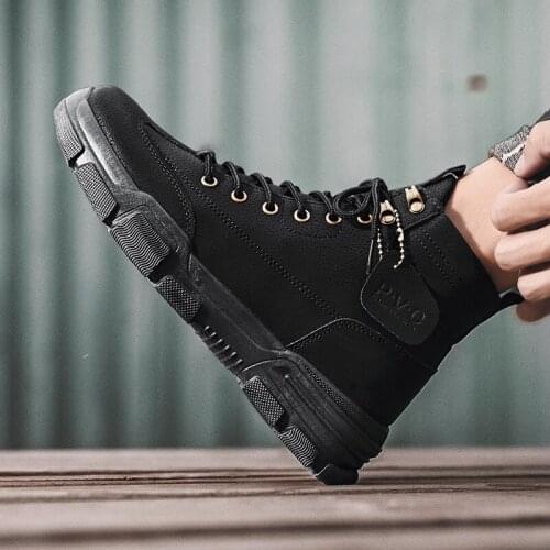 2020 autumn and winter new mens Martin boots high-top tooling British wind turbine short boots lightweight trend shoes