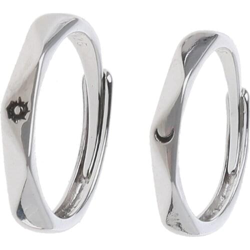 2Pcs Sun and Moon Lovers Couples Matching Rings Set Promise Wedding Bands Kit Adjustable for Him and Her Fashion Jewerly