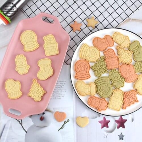 6PC Christmas biscuit mold 3D three-dimensional icing cartoon cute cookie fondant plastic push-type household set baking mold