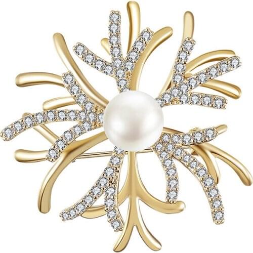 Fashion Luxury Coral Pearl Brooch Beautiful Rhinestone Jewelry Birthday Gift Flower Badge Suit Ornament Rhinestone Brooch