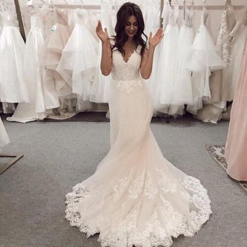 Elegant Wedding Dresses 2021 New Sleeveless V Neck Sexy Backless A Line Court Train Lace Appliques Bridal Gowns Vestido de Noiva