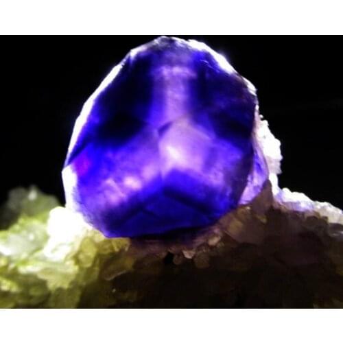 94g Blue Phantom Fluorite on Quartz Cluster - crystals and stones healing Mineral specimen Home Decor feng shui decoration