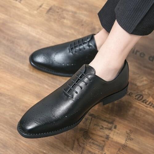 2021 Spring New Mens Casual Shoes Pointed Toe Shoes Korean Style Trendy Mens Shoes Youth Broch Black Shoes Mens Leather Shoes