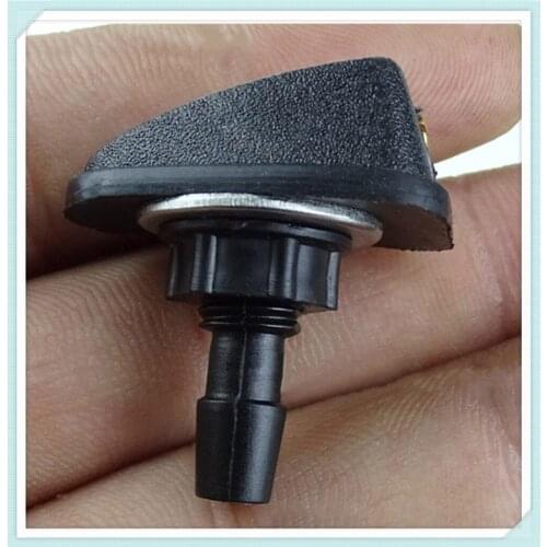 Car Universal Sprinkler Head Wiper Water spray for Mercedes Benz GLA 200 220 250 260 B200 A180 A200 A220 A260