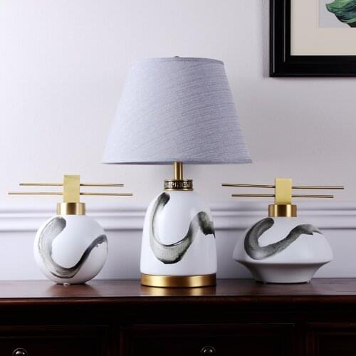 Ceramic Storage Jar Vase Jingdezhen Ceramic Decorative Table Lamp Ornaments Hotel Club Home Decoration