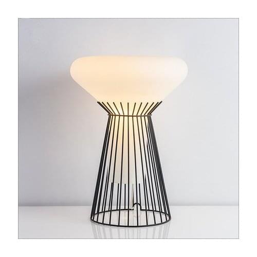 Nordic modern minimalist table lamps for living room white glass ball table light iron tripod milky round ball desk lamp Reading