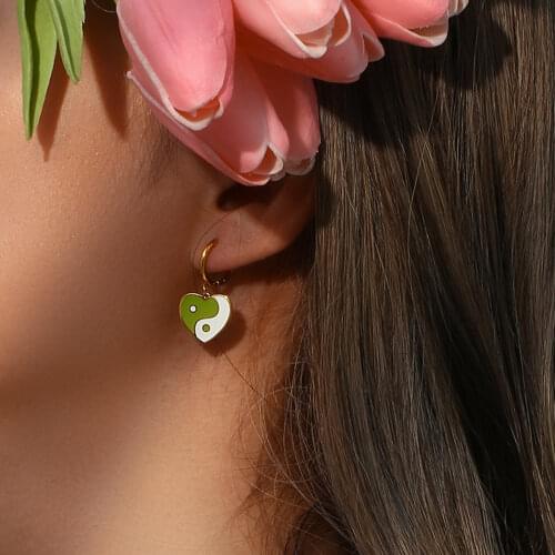 2021 New Design Cute Stainless Steel 18K Gold Plated Girls Trendy Heart Shape Yingyang Earring Green Black White Enamel Hoop
