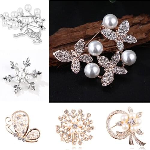 Fashion Jewelry High Quality Vintage Gold Brooches Pin Crystal Imitation Pearl Flower Brooch Women Wedding Party Charm Accessory