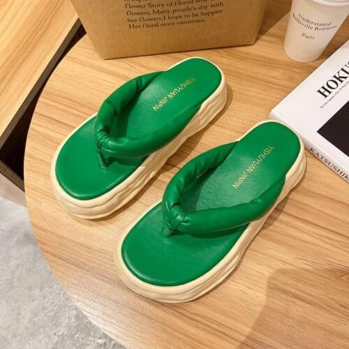 Womens Thick-Soled Flip-Flops 2021 Summer New Platform Age-Reducing Candy-Colored Beach Sandals