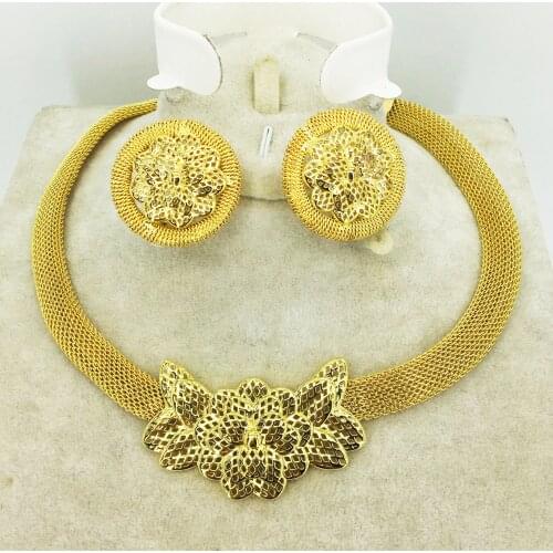 Diverse selection of stylish wedding Dubai African Jewelry collection gold necklace earrings romantic woman bride jewelry