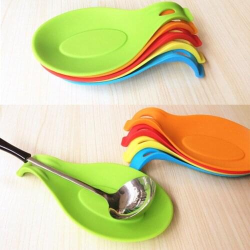 Attractive 1Pc Silicone Spoon Insulation Mat Silicone Heat Resistant Placemat Drink Glass Coaster Tray Spoon Pad Kitchen Tool