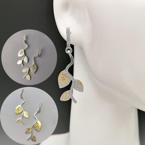 Womens Vintage Long Leaf Earrings Gold Silver Symmetrical Grape Vine Leaf Pendant Earrings Simple Metal Ethnic Jewelry Gift