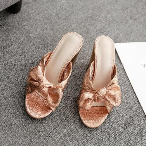 Large shoes, European and American high heel butterfly-knot golden sandals, womens slippers
