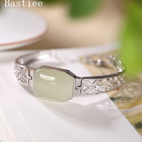 Bastiee White Bracelets
