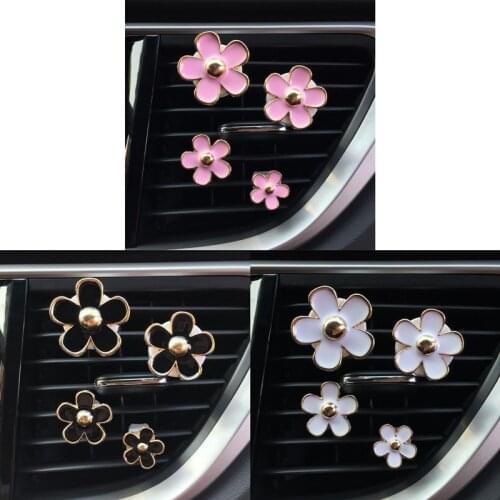 Four Daisy Car Air Outlet Perfume Clip Car Aromatherapy Car Decoration Cute Flower Auto Accessories Interior Lady Air Freshener