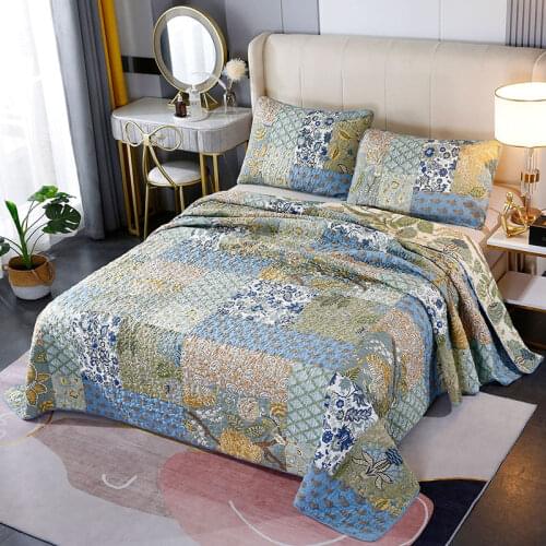 CHAUSUB Bedspread on the Bed Patchwork Quilt Set 3PCS Cotton Blanket for Double Bed Cover Pillowcase King Size Quilted Coverlet