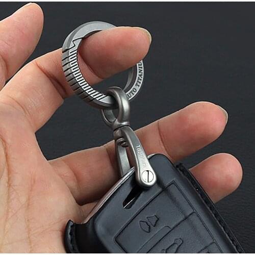 Titanium Men Women Car Keychain Rotatable Buckle Luxury Key Chain Ultra Lightweight EDC Key Ring Holder Upscal Gift for Couples