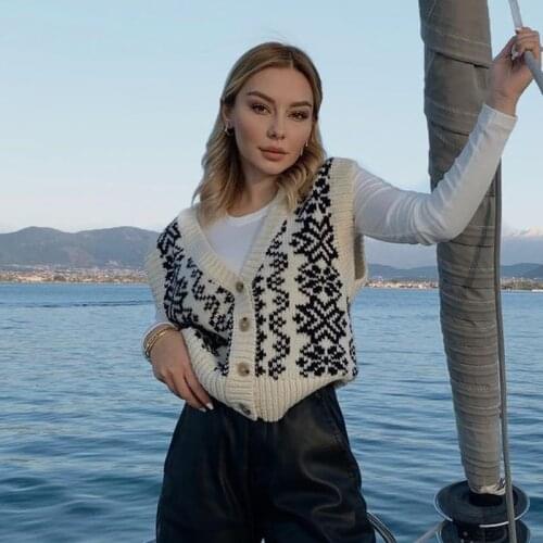 Ardm Fashion Sweater Vest Geometry V Neck Knitted Pullover Jacquard Female Vintage Argyle Sweater Chic Tops