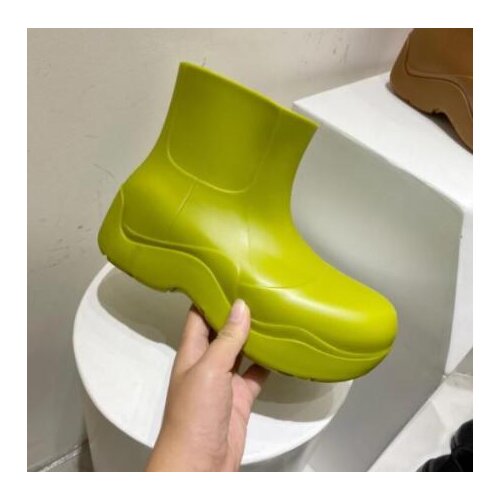 2021 New Luxury Women Casual Thick Bottom Short Boot Rain Boots New Rubber Ladies Walking Waterproof Ankle Rain boots
