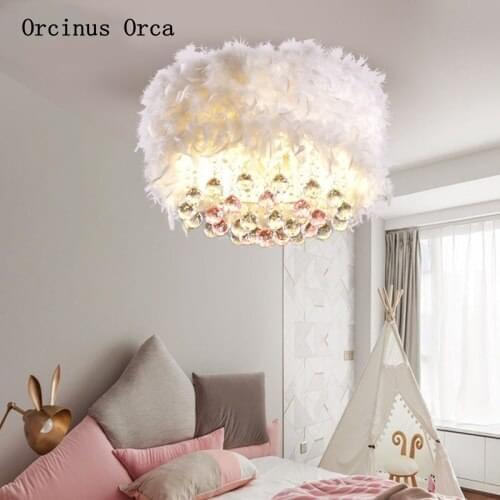 Nordic romantic pink feather ceiling lamp Girl Bedroom Princess room lamp creative personality LED crystal ceiling lamp