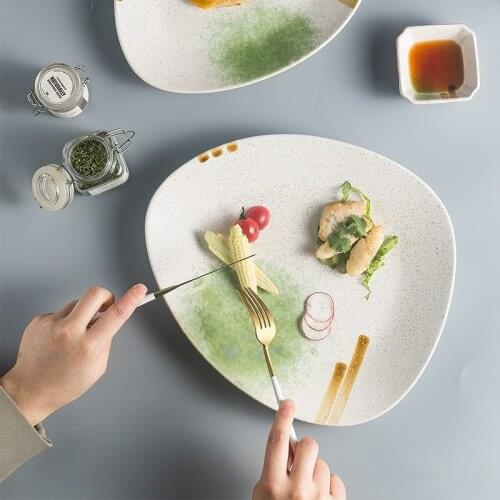 Japanese dinner plate high-end art ceramic steak plate hotel restaurant triangle shaped hand-painted ice cracked glaze tableware