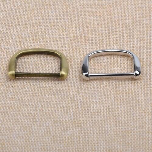 1.25 Inch (30mm Inner width) Alloy D ring in SILVER