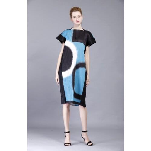 HOT SELLING Miyake fashion FOLD DRESS rectangle color block dress pleated loose one-piece dress IN STOCK