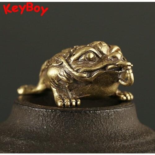 Metal Three Legs Toad Car Key Pendant Brass Keychain Accessories Small Bronze Bufo Lucky Animal Copper Key Chain Rings Hanging