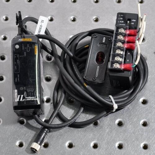 KEYENCE DL-RS1A communication module IL-030 sensor probe IL-1000 laser displacement sensor set